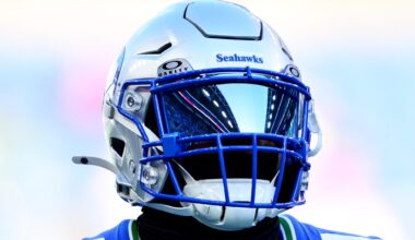 Texans Connected to Seahawks RB Kenneth Walker