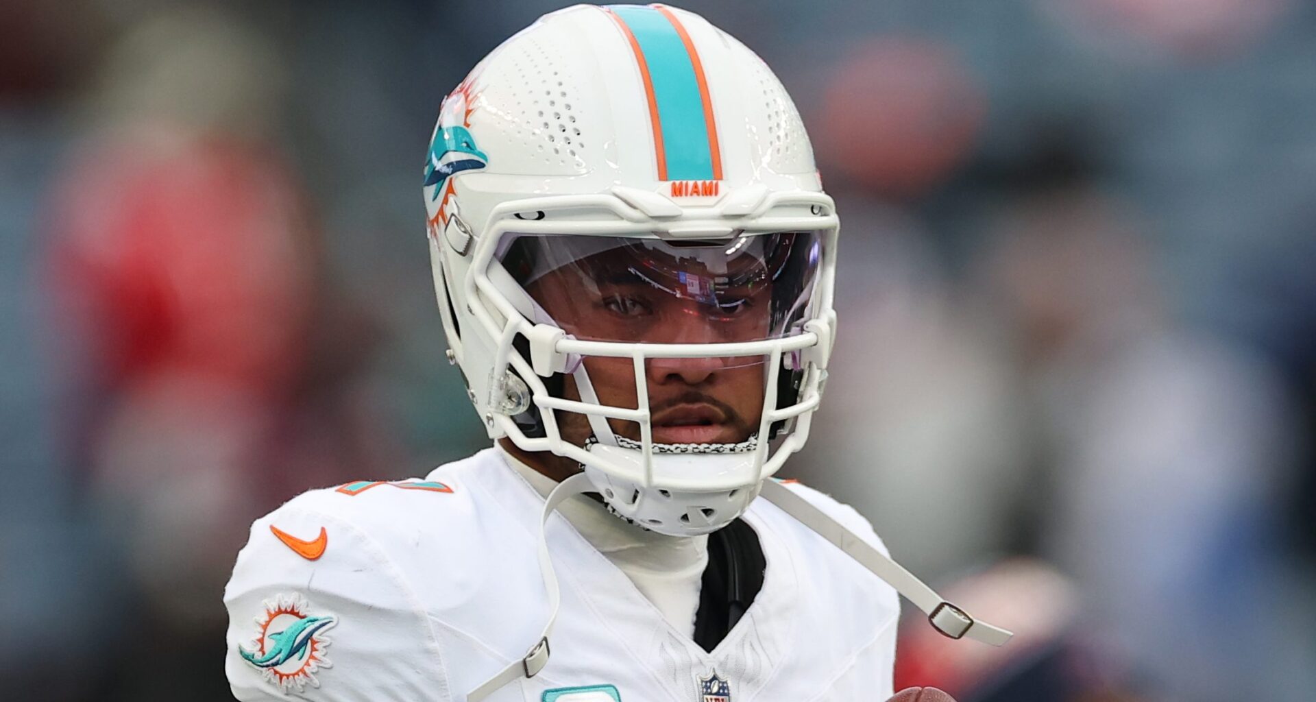 Former Pro Bowler Makes Case for Dolphins to Keep Tua Tagovailoa