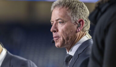ESPN broadcaster Troy Aikman