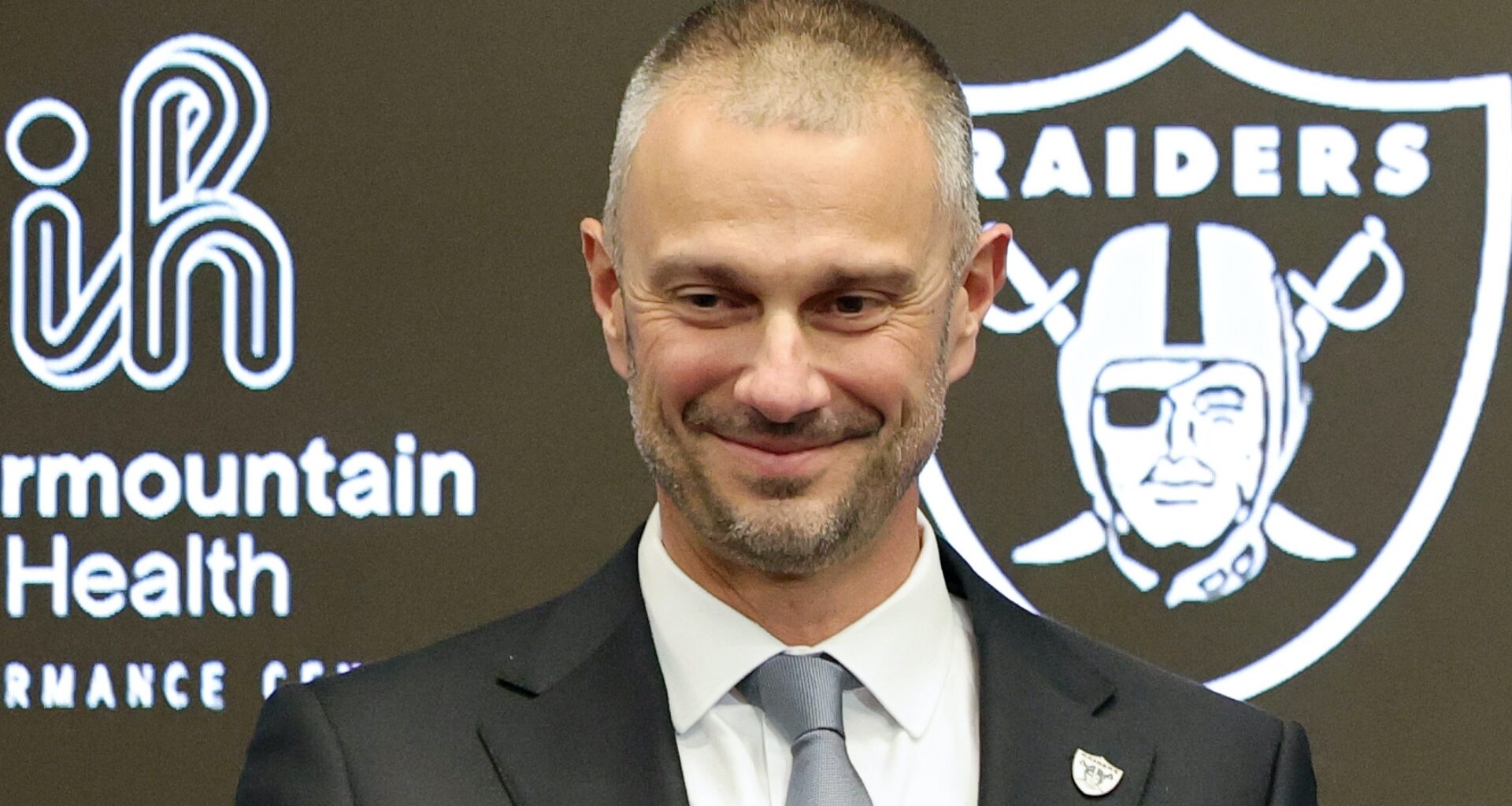 Insider Delivers Big Update on Raiders' OC Search