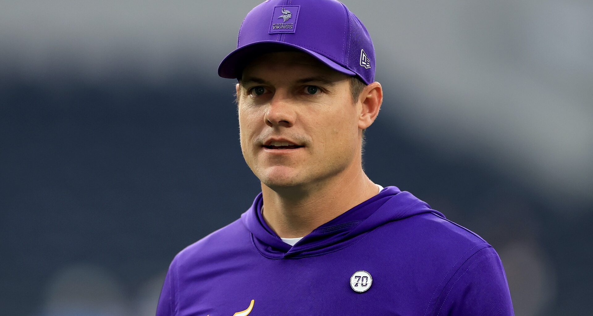 Vikings Receive Strong Message Over Derek Carr, Kirk Cousins