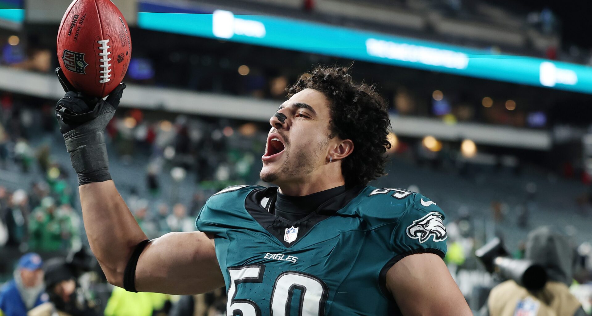 Commanders Called 'Top Landing Spot' for FA Jaelan Phillips