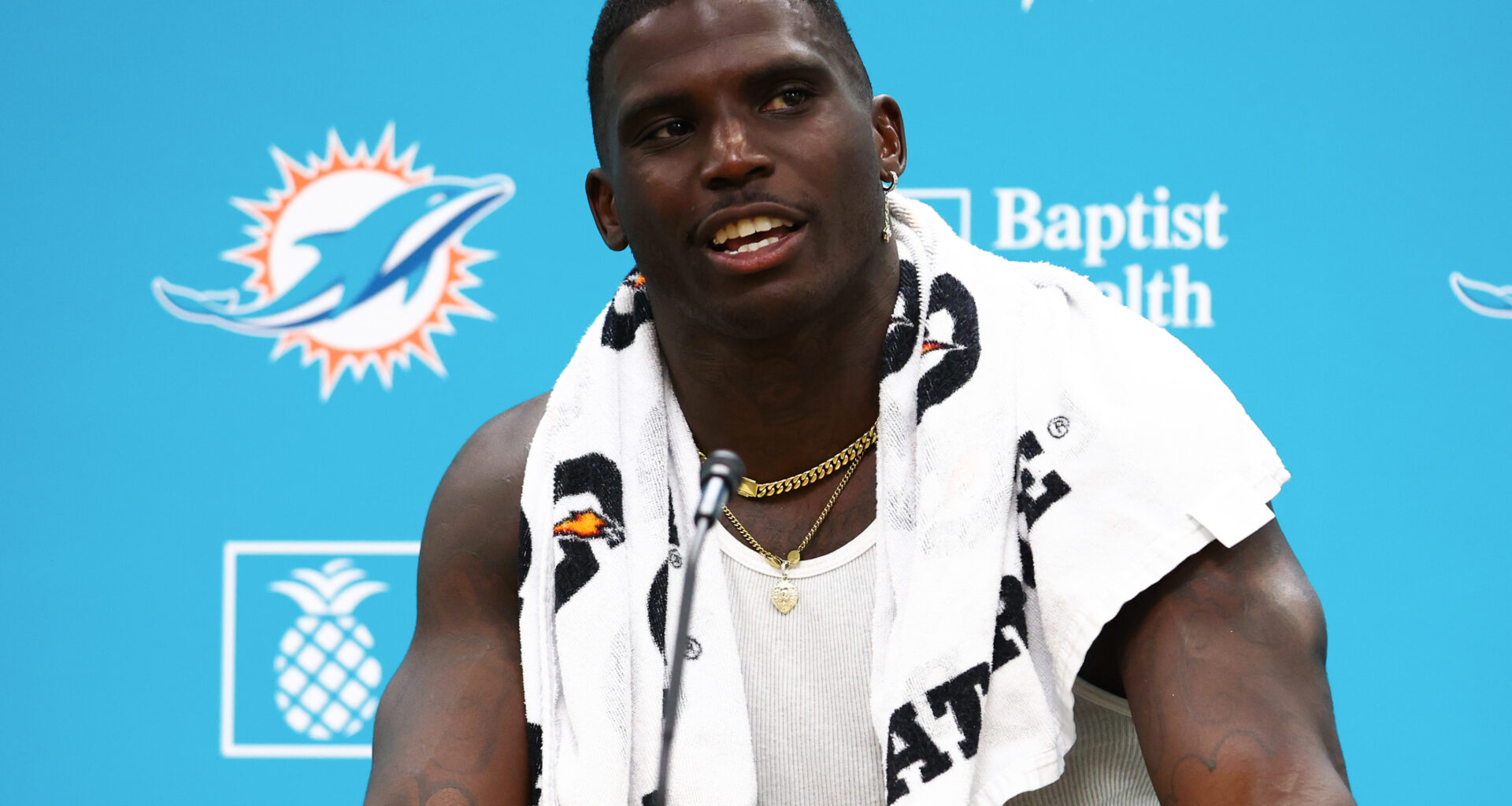 Tyreek Hill to 49ers? Why San Francisco Could Be a Fit After Dolphins Release