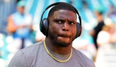 Chiefs' Chris Jones Messages Tyreek Hill, Fueling Reunion Rumors