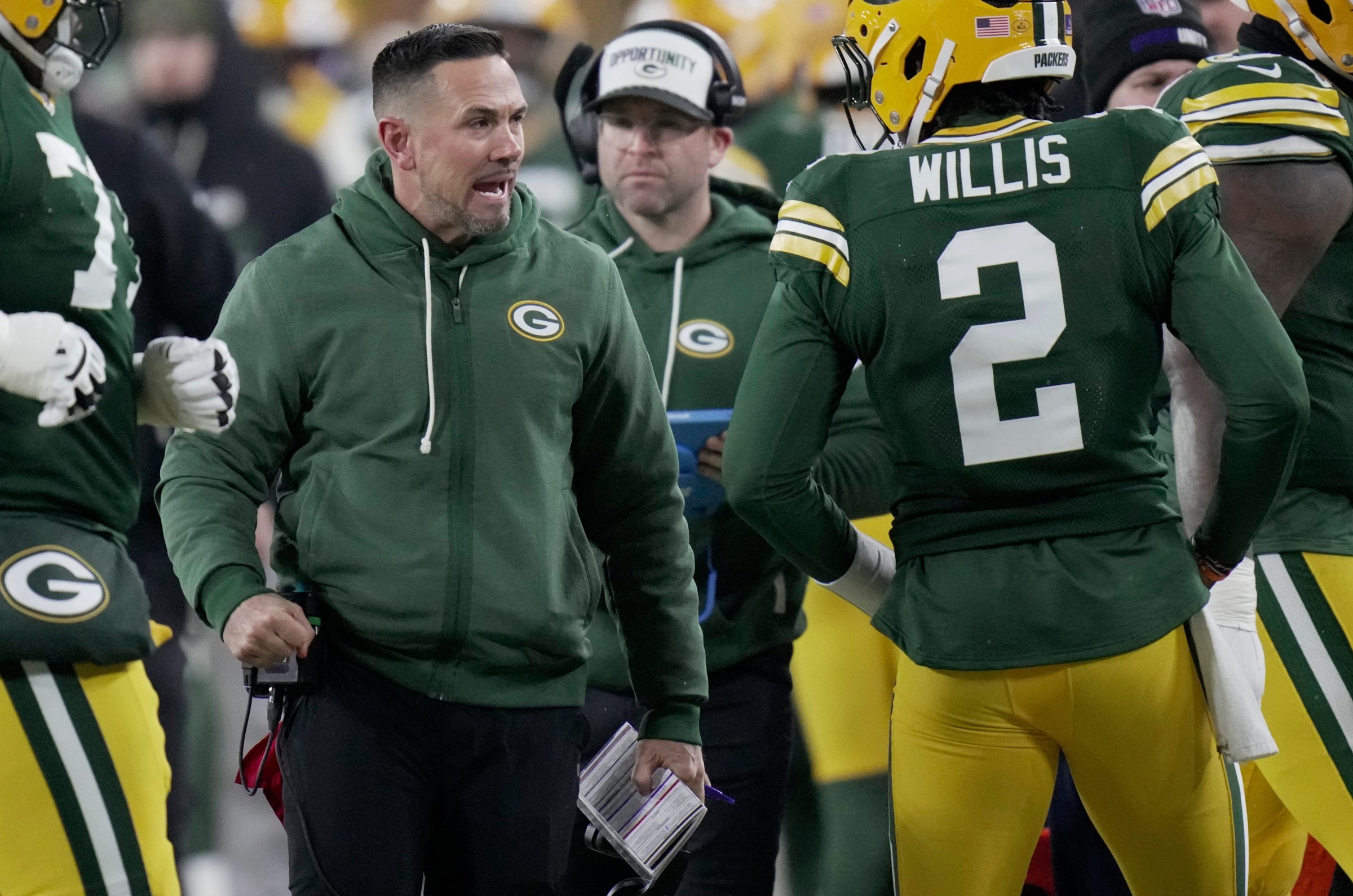 Daily Dawg Chow 2/12; what QB might the Browns go after this offseason?