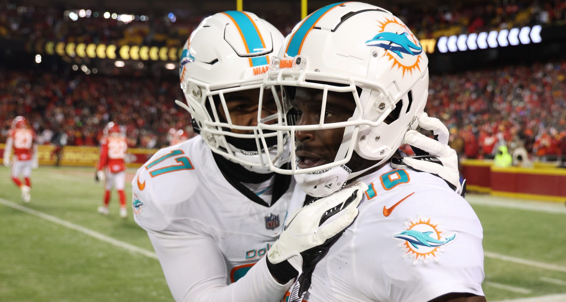 Dolphins Star Player Issues Response Amid Trade Rumors