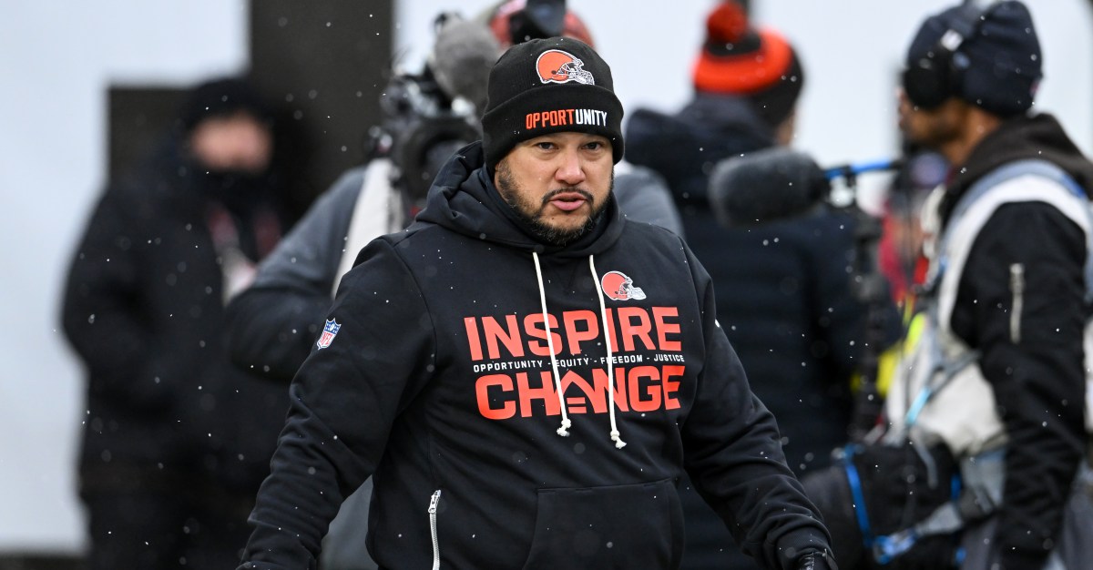 Patriots reportedly interviewed Browns assistant before Zak Kuhr promotion