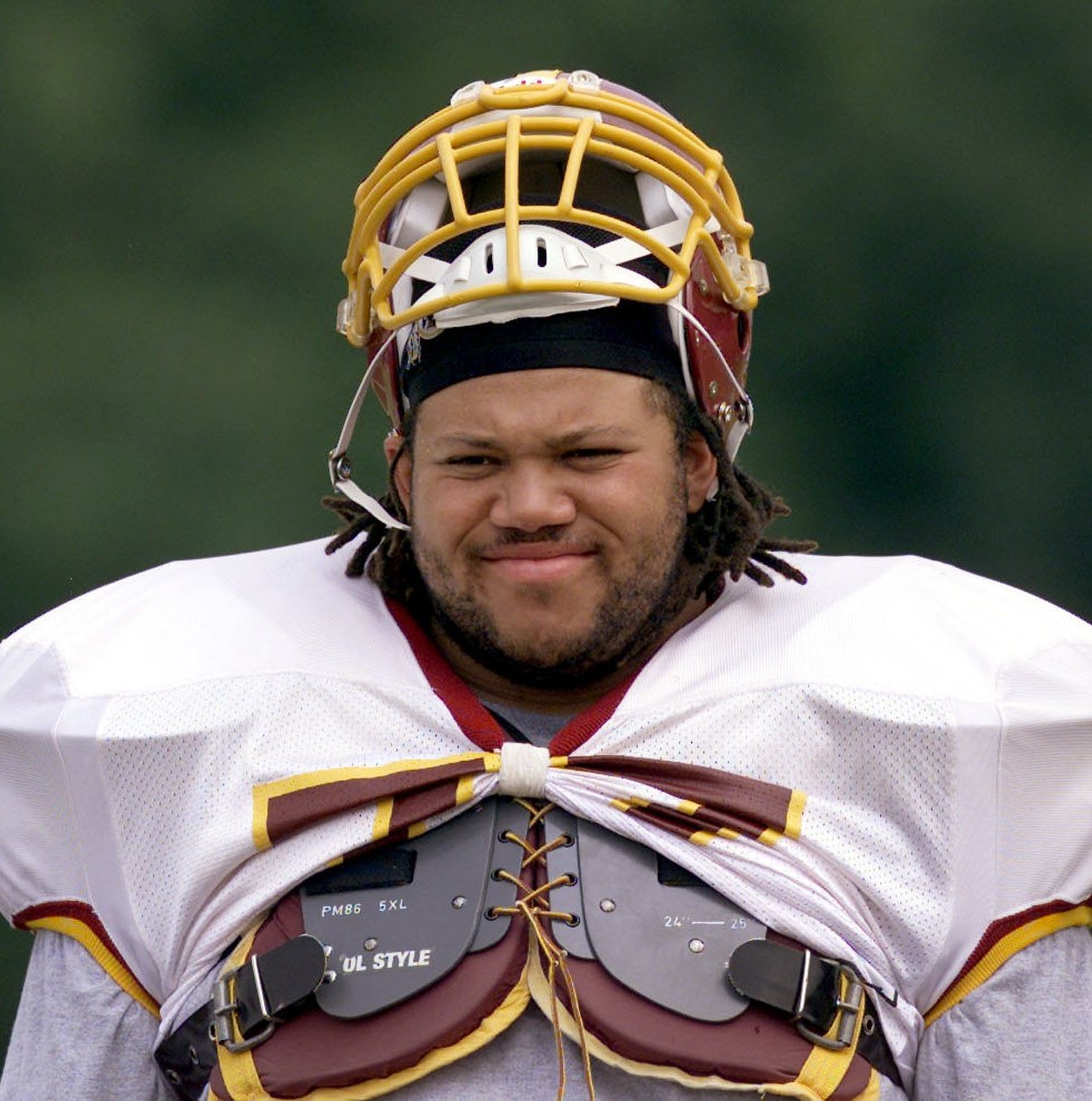 Former Browns offensive lineman passes at 54 years old