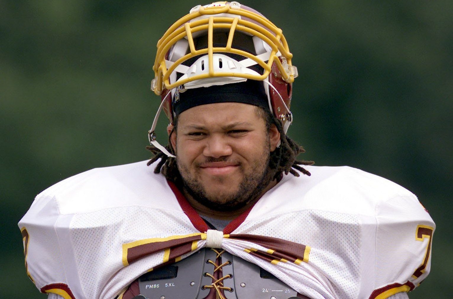 Former Browns offensive lineman passes at 54 years old