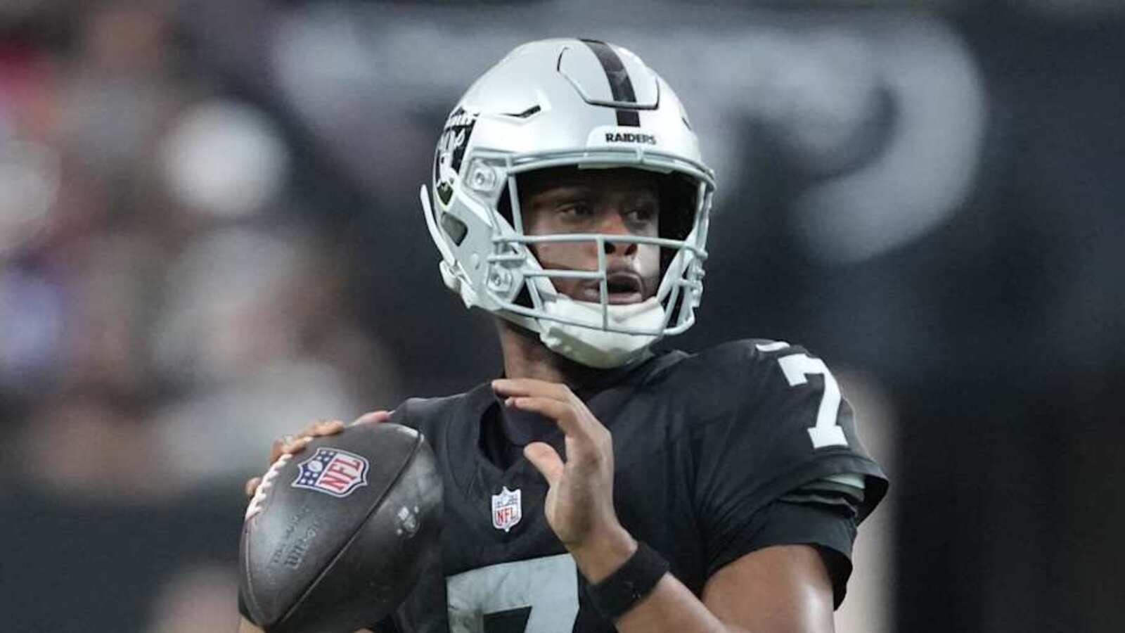 Raiders Have More Than One Big Quarterback Decision to Make