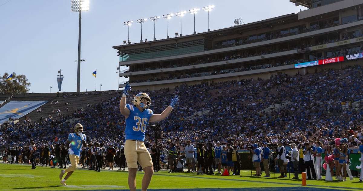 UCLA football to stay at Rose Bowl for 2026 season