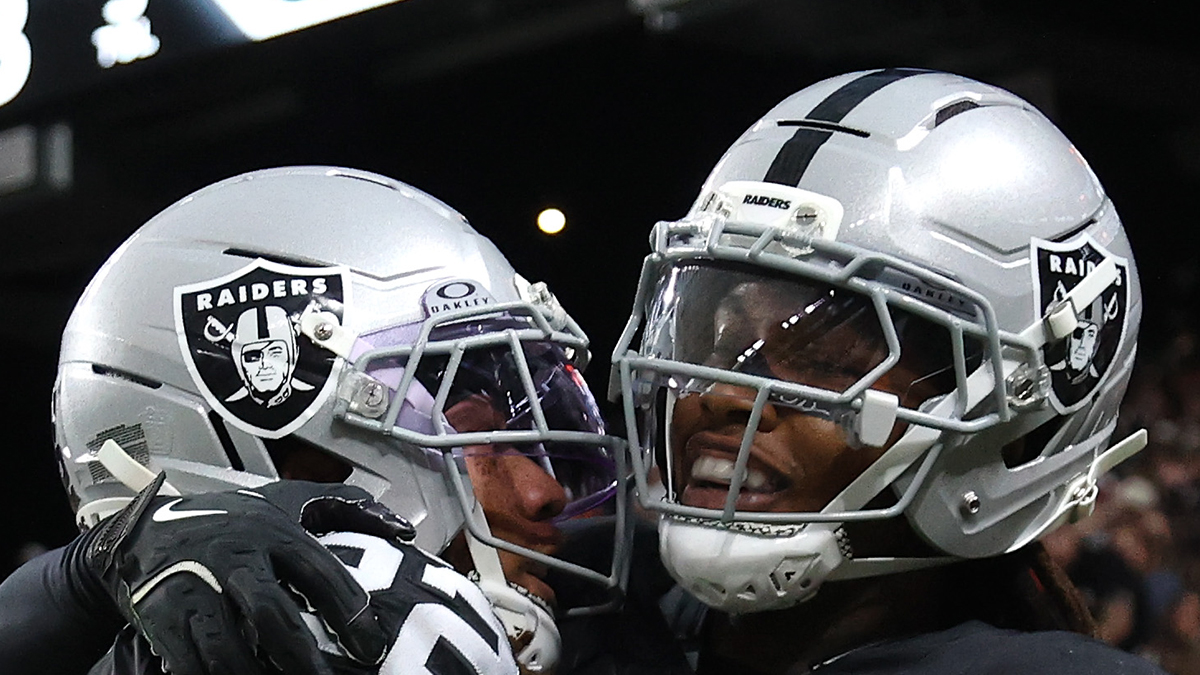 Raiders Make It Clear Which Key Free Agent They Want to Re-Sign
