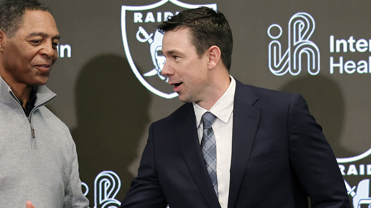 Trade Proposal Has Raiders Give up No. 1 Pick to Get $230 Million QB