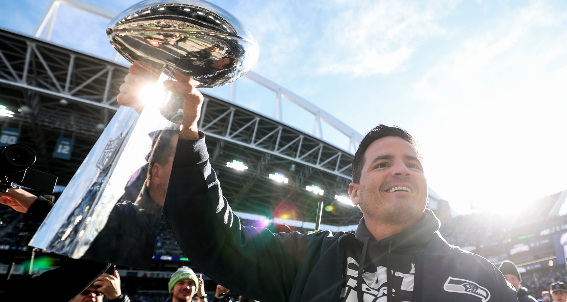 Seahawks HC Mike Macdonald Reveals His Message to Raiders Owner Tom Brady