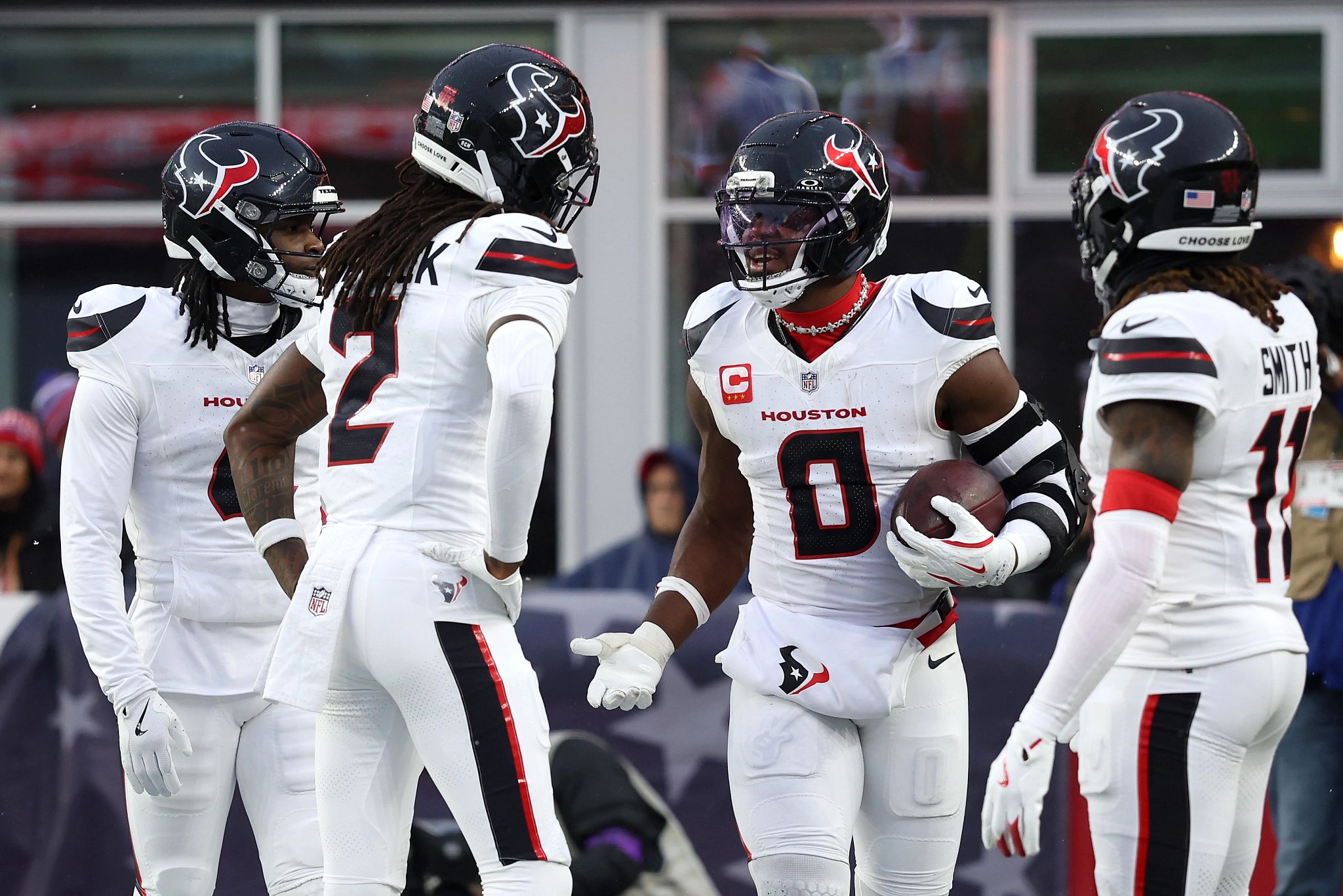 FOXBOROUGH, MASSACHUSETTS - JANUARY 18: Azeez al-Shaair #0 of the Houston Texans reacts after recovering a fumble against the New England Patriots during the first quarter in the AFC Divisional Playoff game at Gillette Stadium on January 18, 2026 in Foxborough, Massachusetts. (Photo by Adam Glanzman/Getty Images) (Getty Images)
