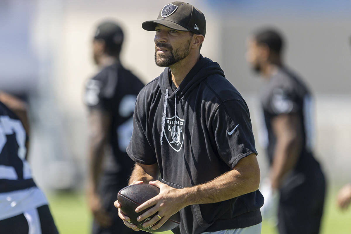 New Las Vegas Raiders coach Klint Kubiak begins coaching staff interviews | Raiders News
