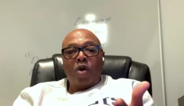 Patriots chaplain coaching players to be great husband, fathers