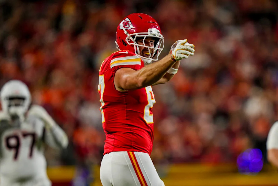 Dec 25, 2025; Kansas City, Missouri, USA; Kansas City Chiefs tight end Travis Kelce (87) celebrates after first down during the second quarter at GEHA Field at Arrowhead Stadium. Mandatory Credit: Jay Biggerstaff-Imagn Images© Jay Biggerstaff-Imagn Images