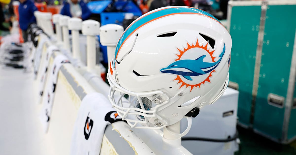 Miami Dolphins again rank first in latest NFLPA report cards; Steelers last