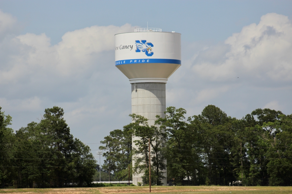 New Caney water tower