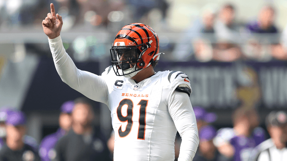 Trey Hendrickson #91 of the Cincinnati Bengals reacts during the first quarter against the Minnesota Vikings at U.S. Bank Stadium on September 21, 2025 in Minneapolis, Minnesota. (Photo by David Berding/Getty Images)