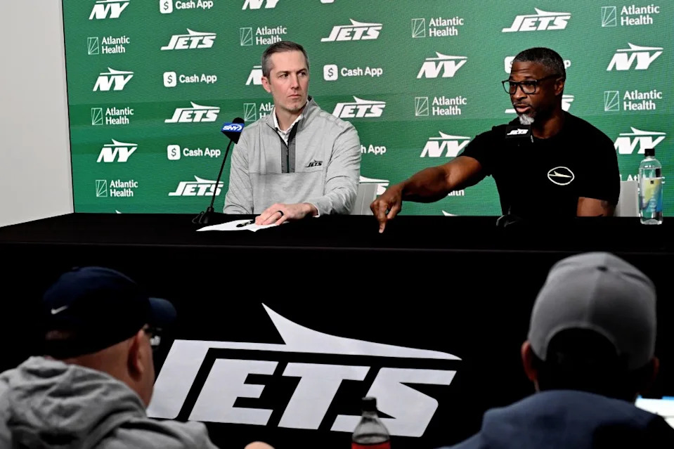 Darren Mougey and Aaron Glenn address reporters during the Jets’ Jan. 6 press conference. Bill Kostroun for the NY Post