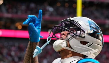 Hawaii NFL star apologizes for racial slur, wins Rookie of the Year award