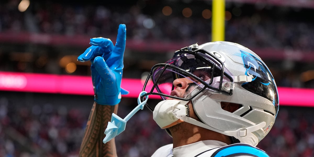 Hawaii NFL star apologizes for racial slur, wins Rookie of the Year award