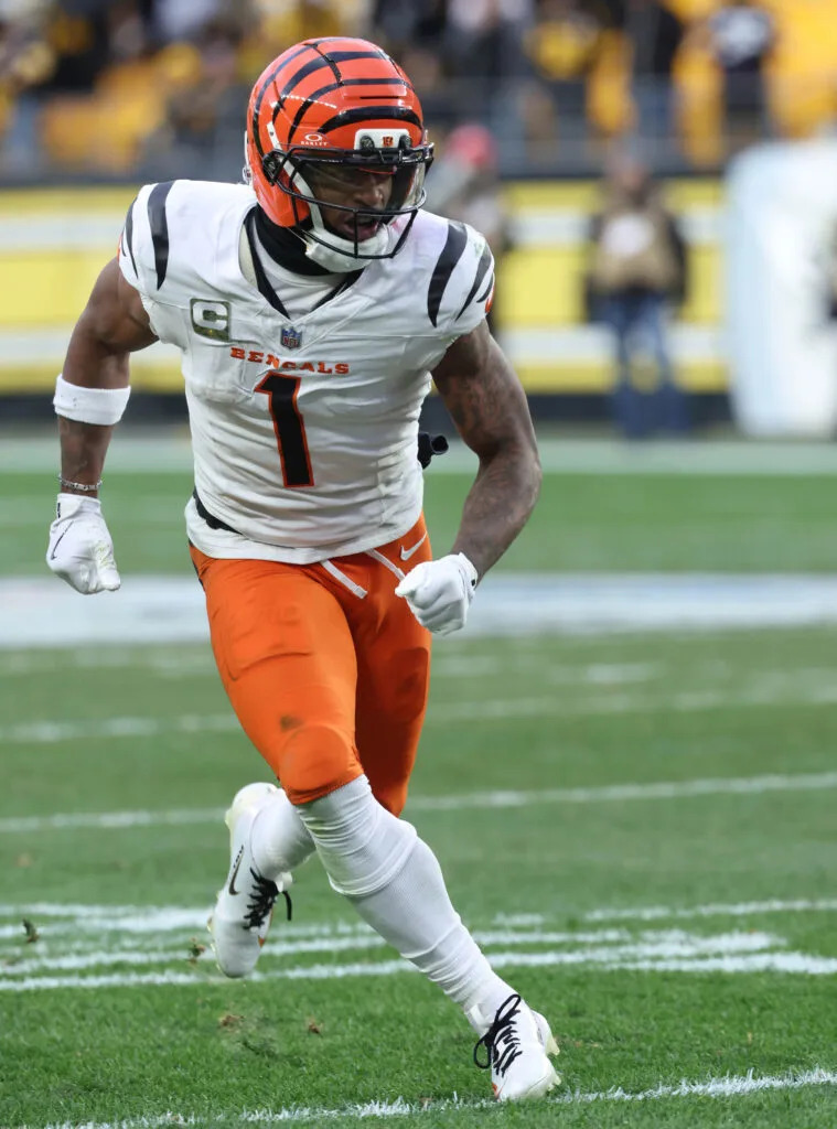 Nov 16, 2025; Pittsburgh, Pennsylvania, USA; Cincinnati Bengals wide receiver Ja’Marr Chase (1) against the Pittsburgh Steelers during the fourth quarter at Acrisure Stadium. Mandatory Credit: Charles LeClaire-Imagn Images