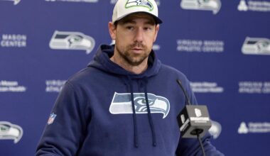 Seahawks' Klint Kubiak in 2nd round of head coach interviews with Raiders and Cardinals | National Sports