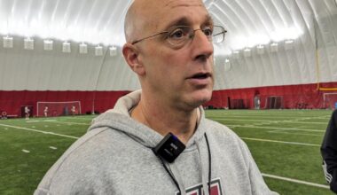 Former Eph QB, UMass assistant coach Mike Bajakian joins the NFL's Browns | Sports