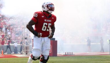 Gamecocks offensive lineman Jacarrius Peak sustains injury