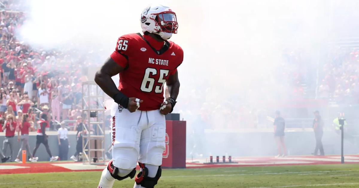 Gamecocks offensive lineman Jacarrius Peak sustains injury