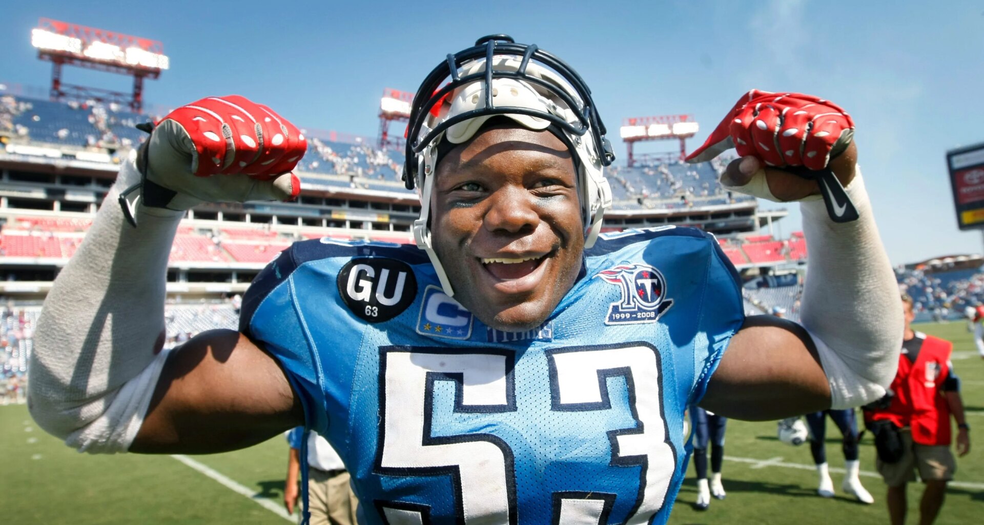 Titans great Keith Bulluck has direct message to potential free agents