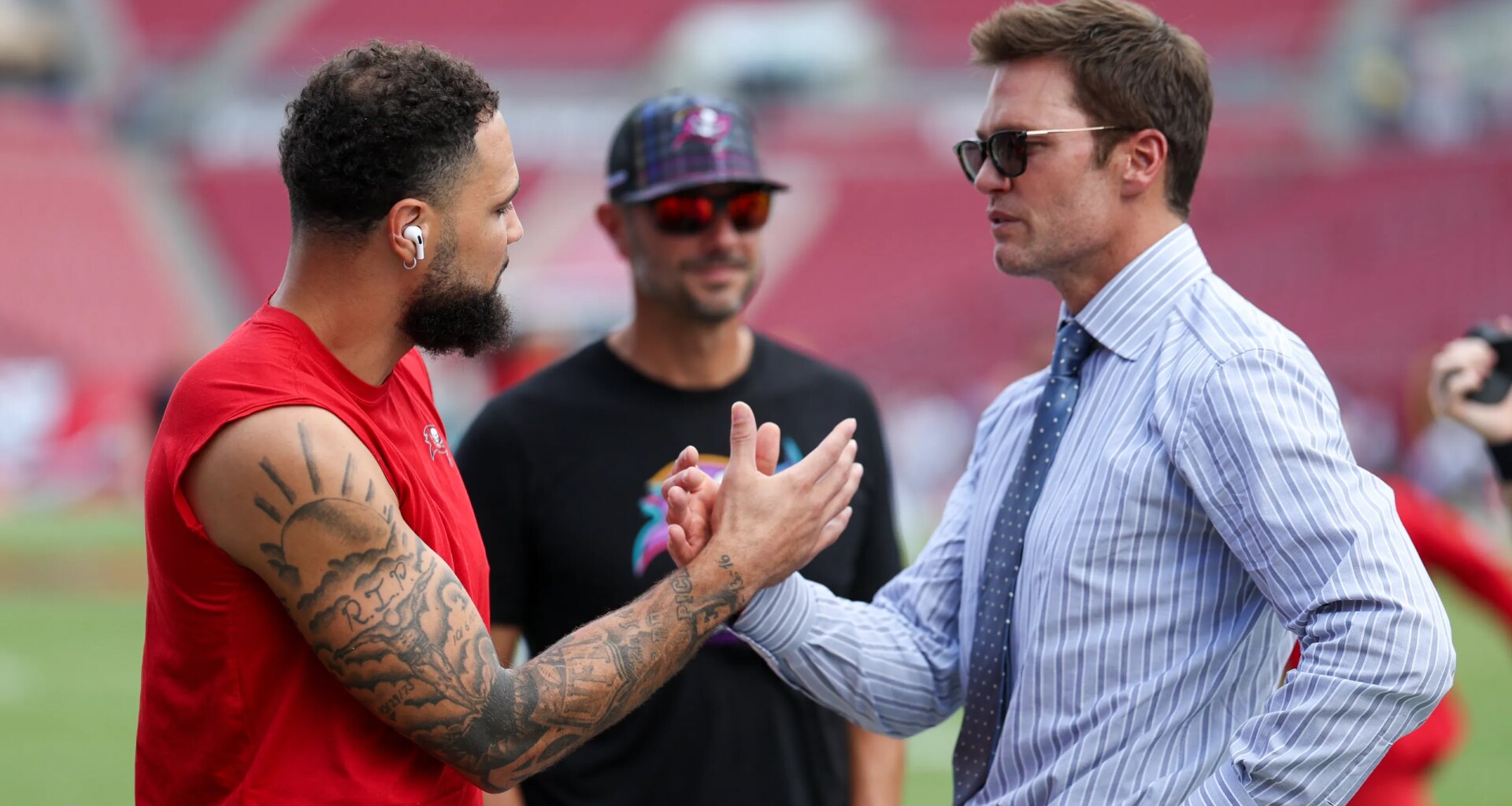 Mike Evans' agent warns of offseason misinformation