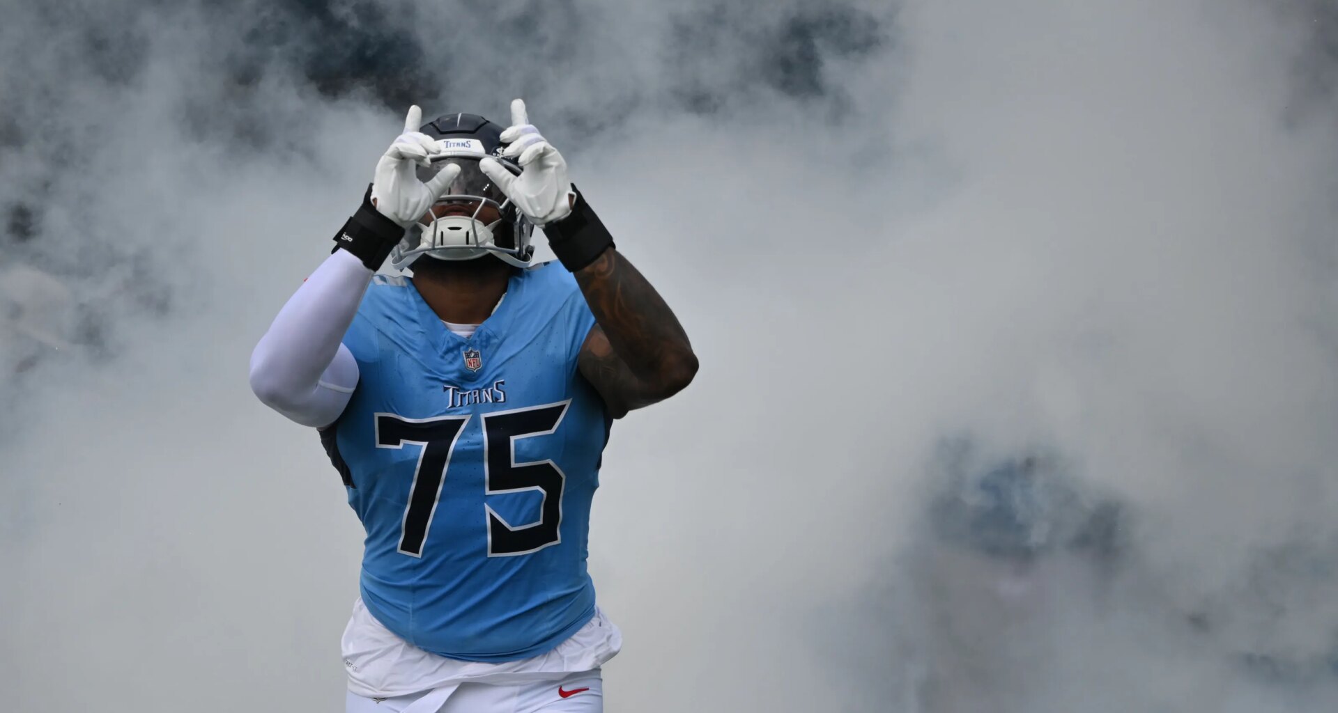 Dan Moore Jr. named worst free agent signing of 2025