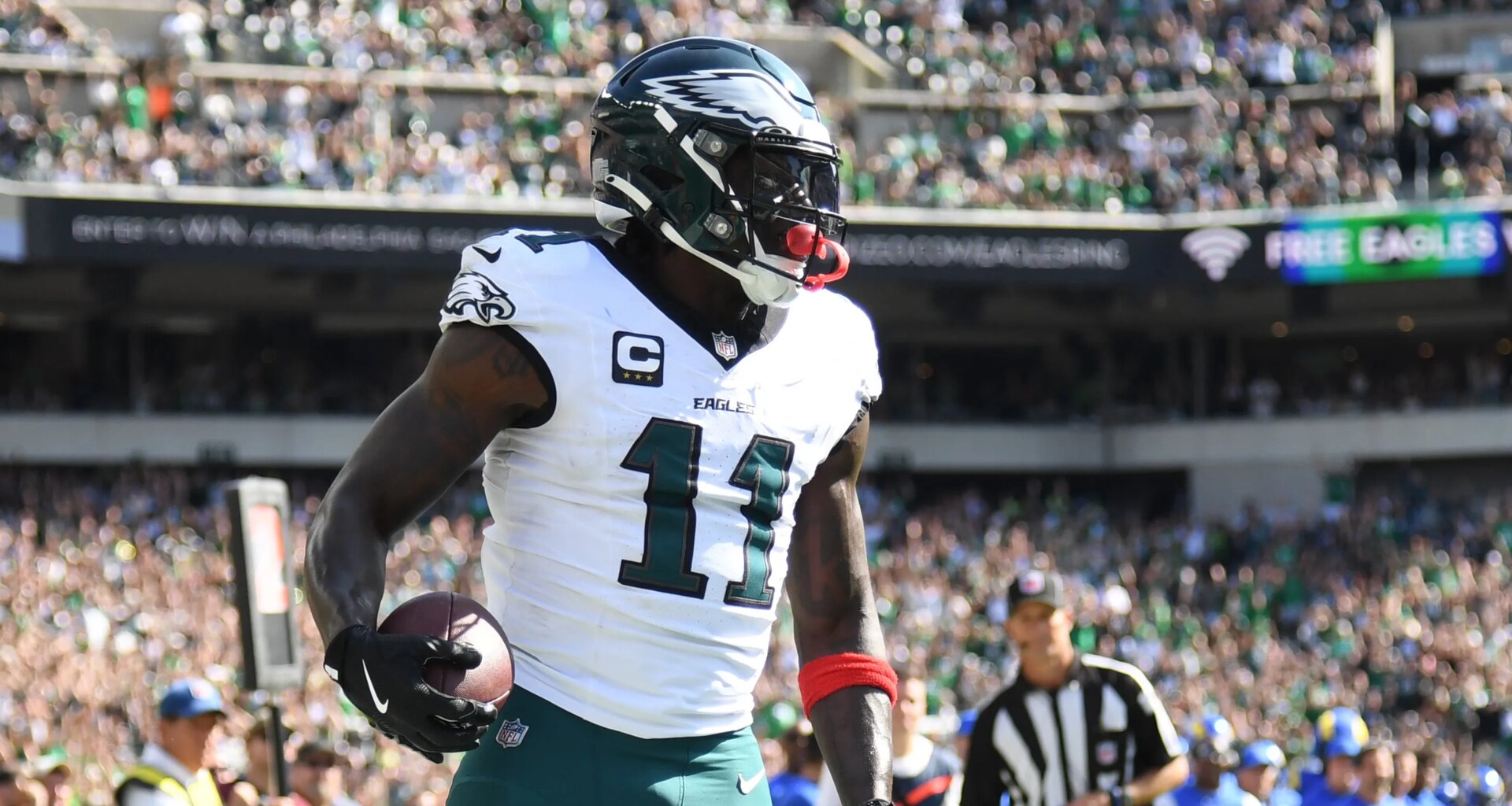 Broncos linked to blockbuster trade for Eagles WR A.J. Brown