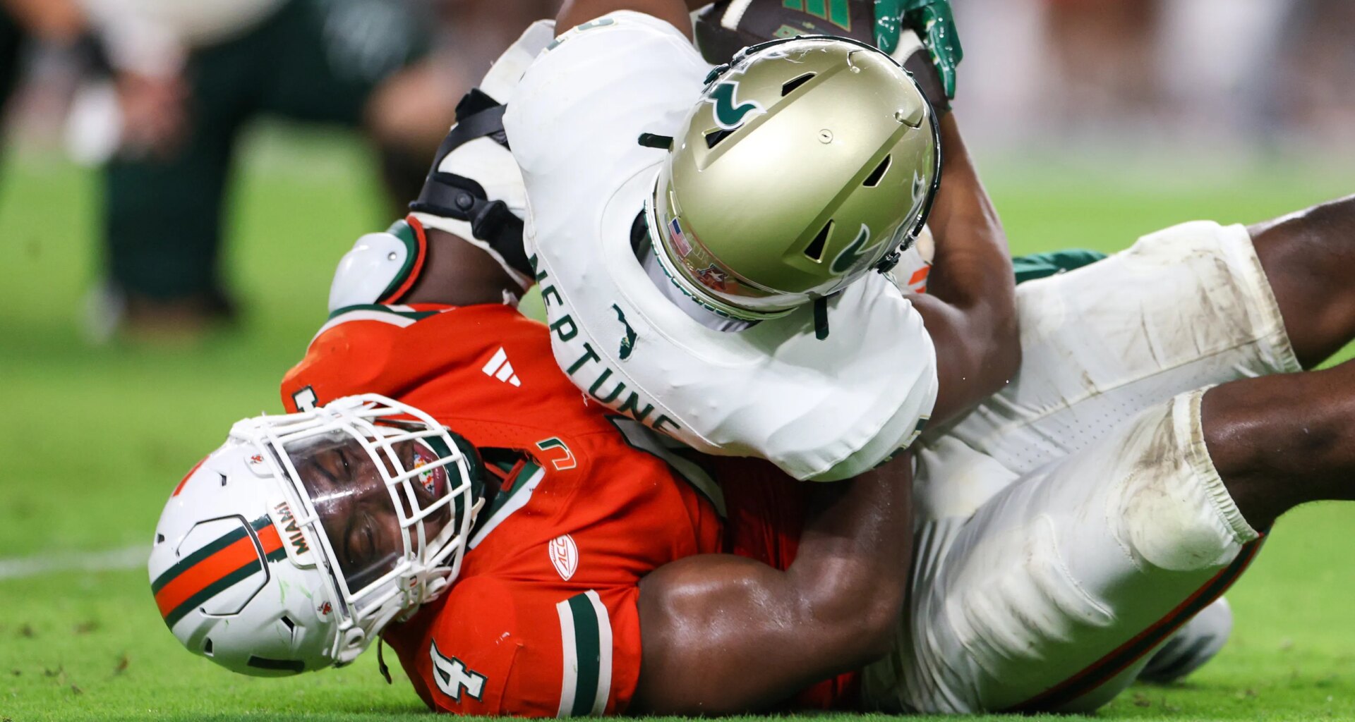 Analyst outlines ideal three-round haul for Titans