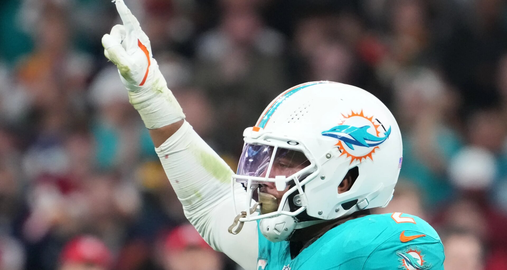 Of interest to Indianapolis Colts? Dolphins release Bradley Chubb