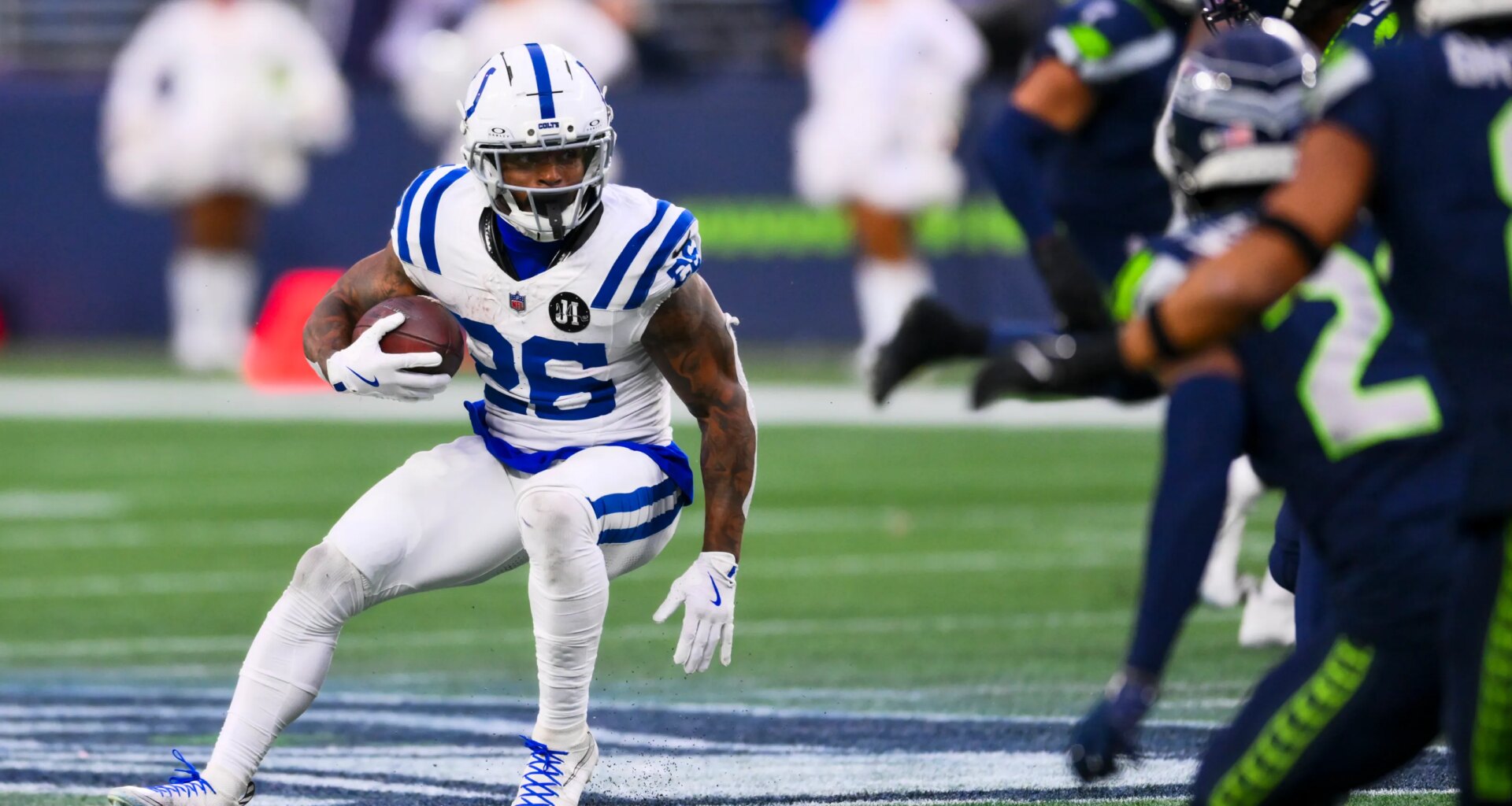 Do Colts re-sign Ameer Abdullah?