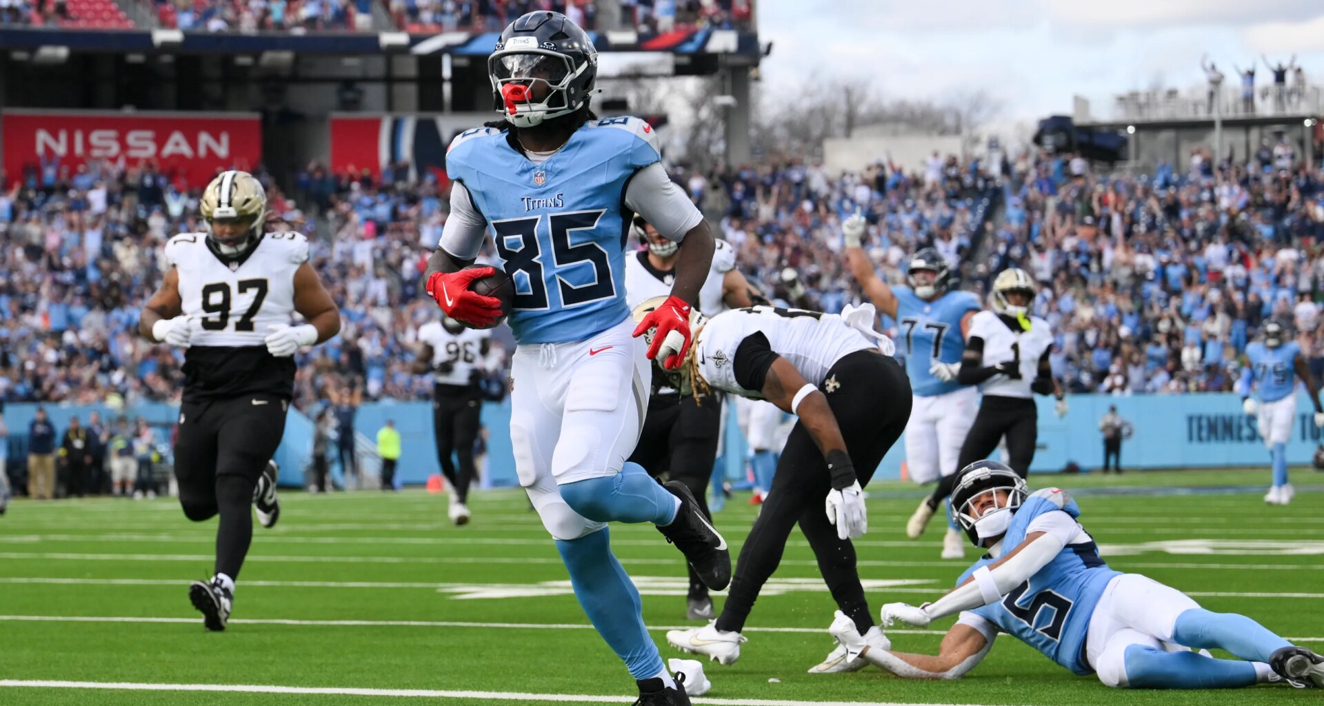 Chig Okonkwo FA status, contract, 2025 performance