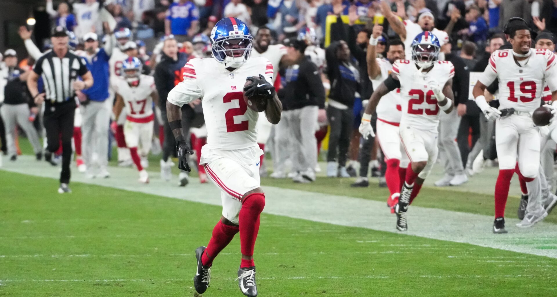 Giants facing pivotal decisions on two former first-round picks