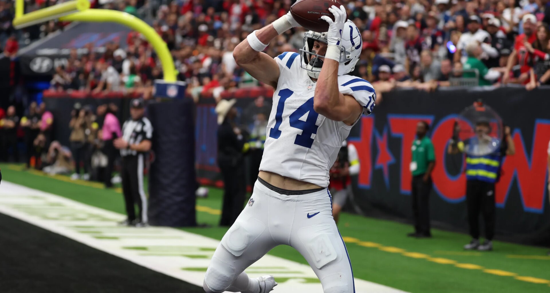 Alec Pierce weighs in on being a free agent