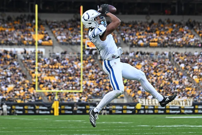 Nov 2, 2025; Pittsburgh, Pennsylvania, USA; Indianapolis Colts wide receiver Josh Downs (1) catches a touchdown pass during the fourth quarter against the Pittsburgh Steelers at Acrisure Stadium. Mandatory Credit: Barry Reeger-Imagn Images