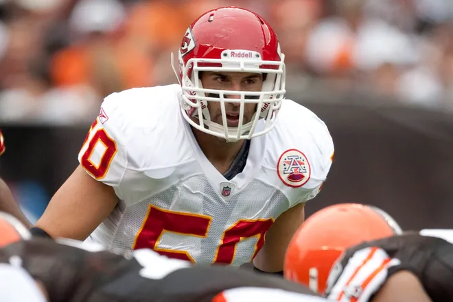 Kansas City Chiefs linebacker Mike Vrabel during the first half against the Cleveland Browns at Cleveland Browns Stadium.