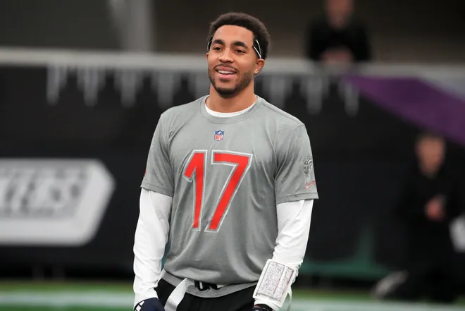 Feb 2, 2026; San Francisco, CA, USA; Tennesee Titans receiver Chimere Dike (17) during AFC practice at the NFL Flag Fieldhouse at Moscone Center South Building. Mandatory Credit: Kirby Lee-Imagn Images