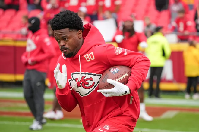 Nov 23, 2025; Kansas City, Missouri, USA; Kansas City Chiefs wide receiver Tyquan Thornton (80) warms up against the Indianapolis Colts prior to a game at GEHA Field at Arrowhead Stadium. Mandatory Credit: Denny Medley-Imagn Images