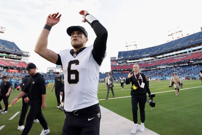 NASHVILLE, TENNESSEE - DECEMBER 28: Tyler Shough #6 of the New Orleans Saints celebrates after defeating the Tennessee Titans in the game at Nissan Stadium on December 28, 2025 in Nashville, Tennessee. (Photo by Johnnie Izquierdo/Getty Images)