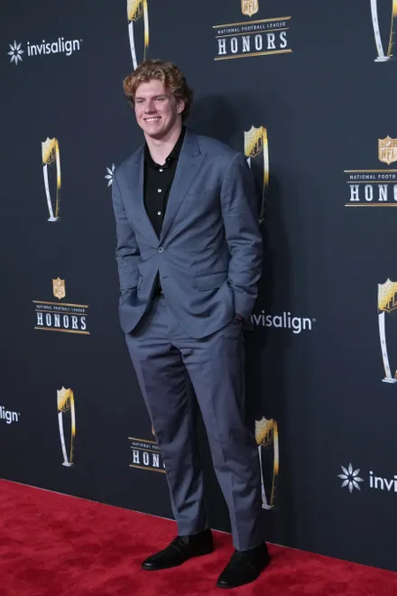 Feb 5, 2026; San Francisco, CA, USA; Carson Schwesinger on the NFL Honors Red Carpet before Super Bowl LX at Palace of Fine Arts. Mandatory Credit: Kirby Lee-Imagn Images