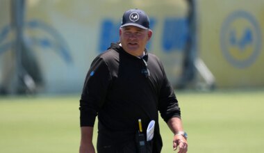 New York Giants hiring veteran assistant Greg Roman to offensive staff